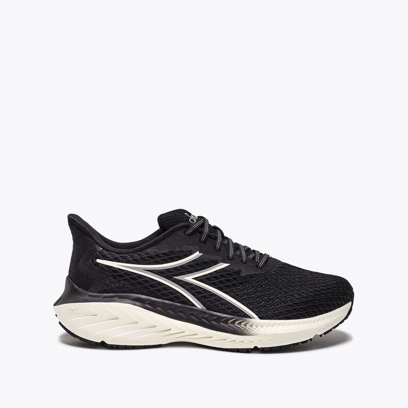 DIADORA STRADA