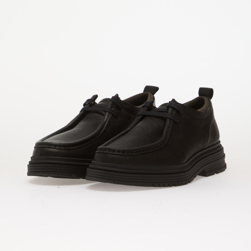 Clarks Badbury Seam Black Leather