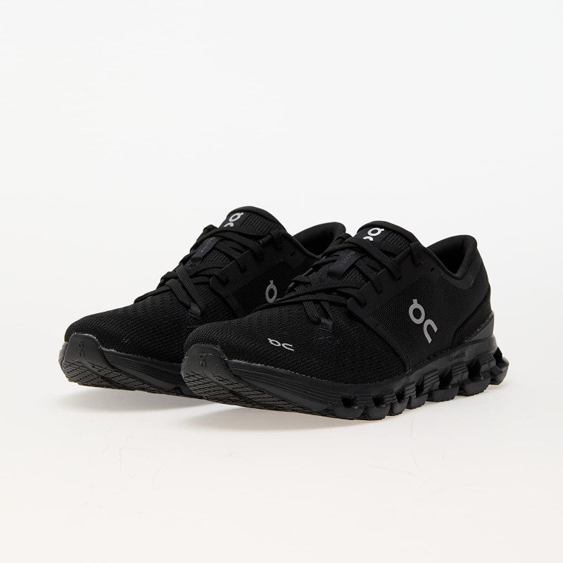 On M Cloud X 4 Black/ Eclipse