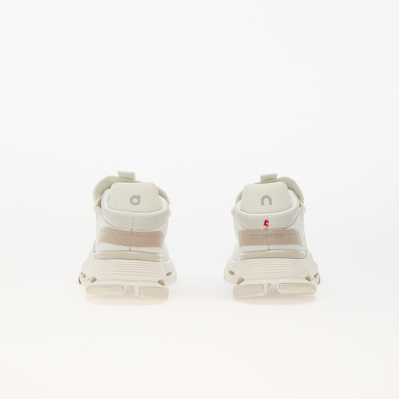 On Wmns Cloudnova 2 Ice/ Sand