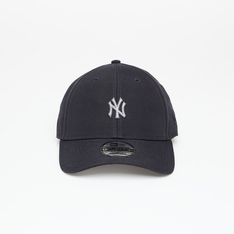 New Era New York Yankees MLB Pin 9FORTY Adjustable Cap Navy