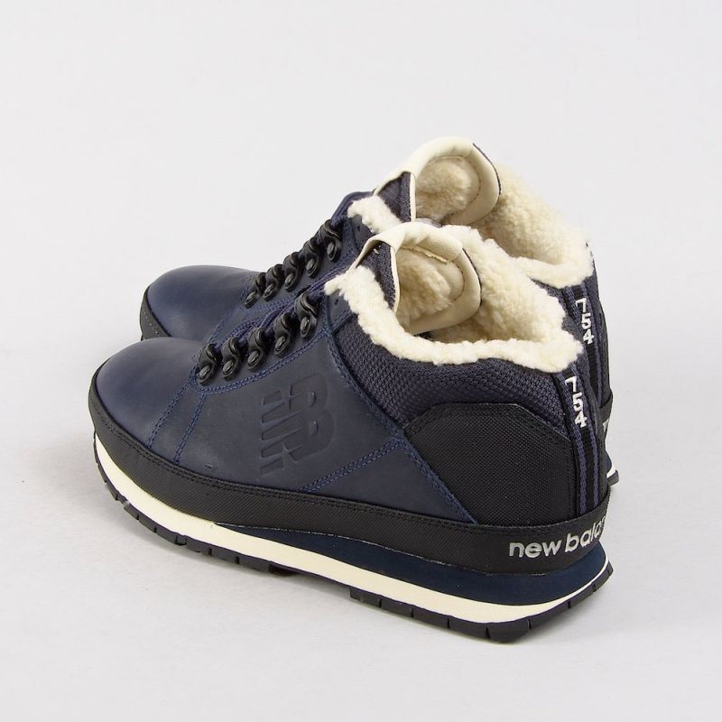 New Balance 754