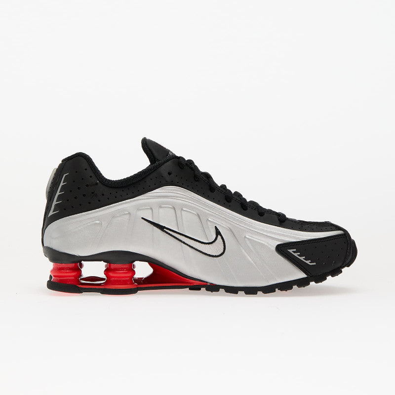 Nike Shox R4 Black/ Mtlc Silver-Lt Crimson