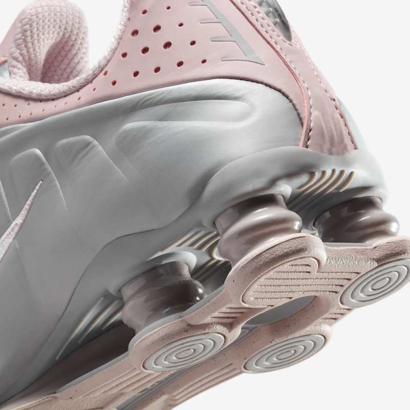 Nike Wmns Shox R4