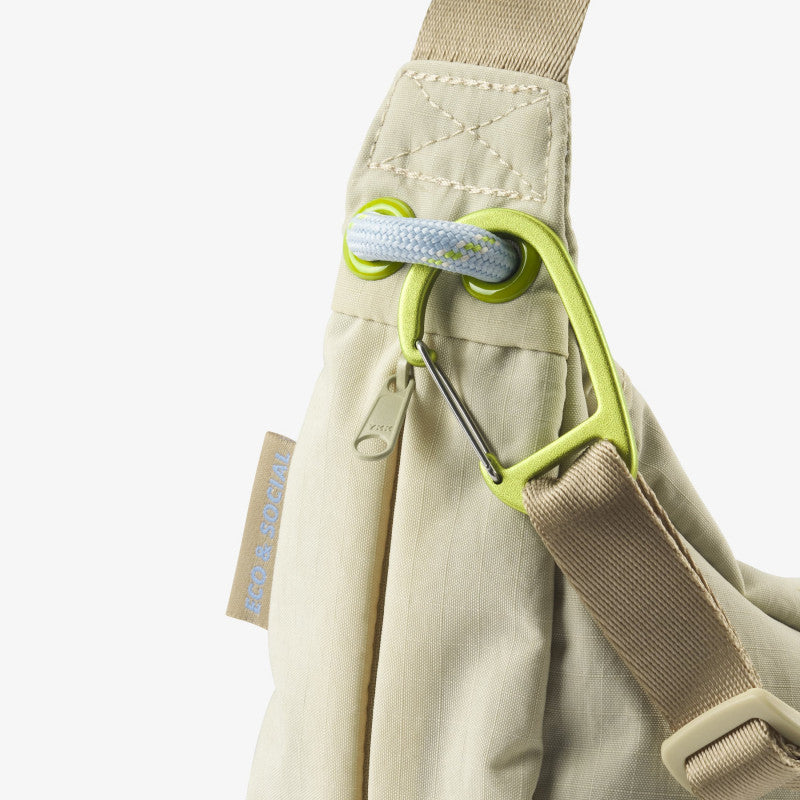 AEVOR Sling Bag Off-White 0,9