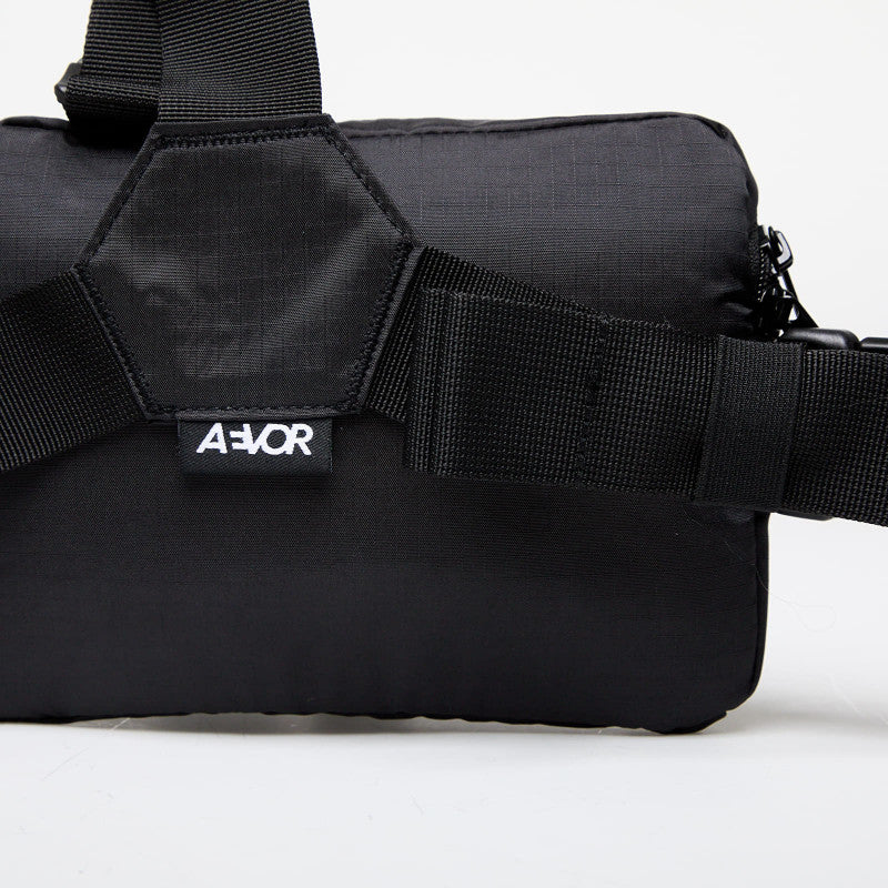 Nerka AEVOR Frontpack Ripstop Black