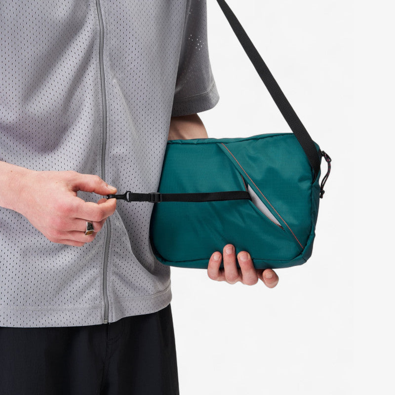 AEVOR Sacoche Bag Ripstop Evergreen 4