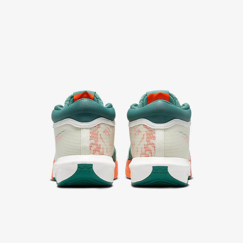 Nike Lebron Witness VIII