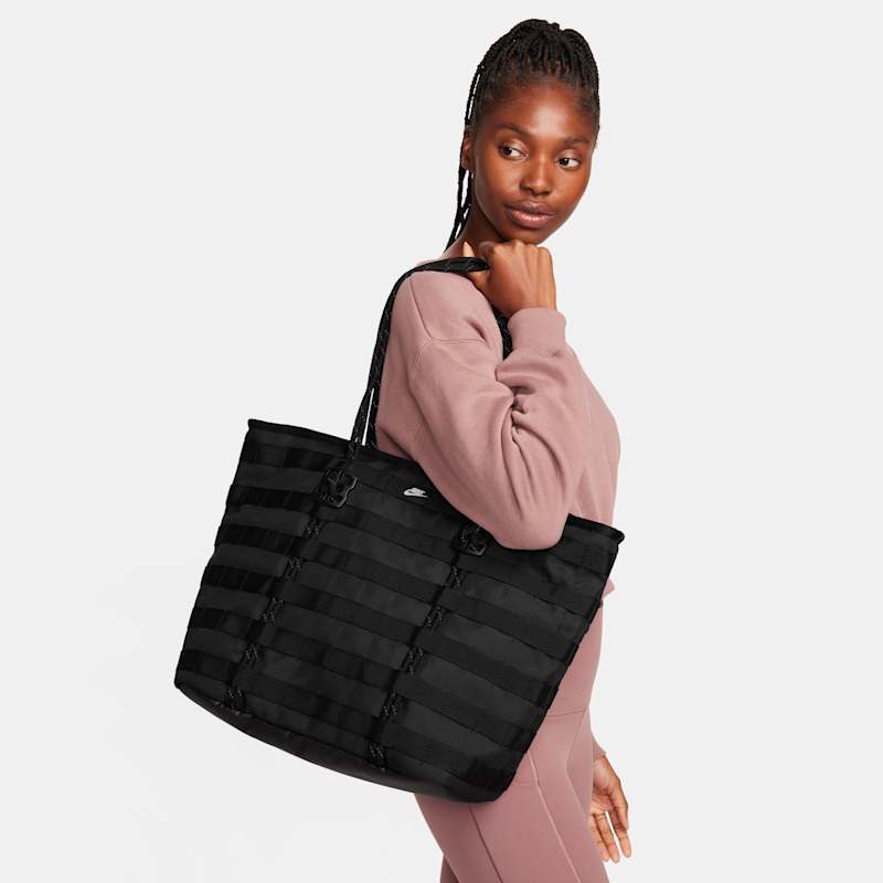 Nike Sportswear (26L)