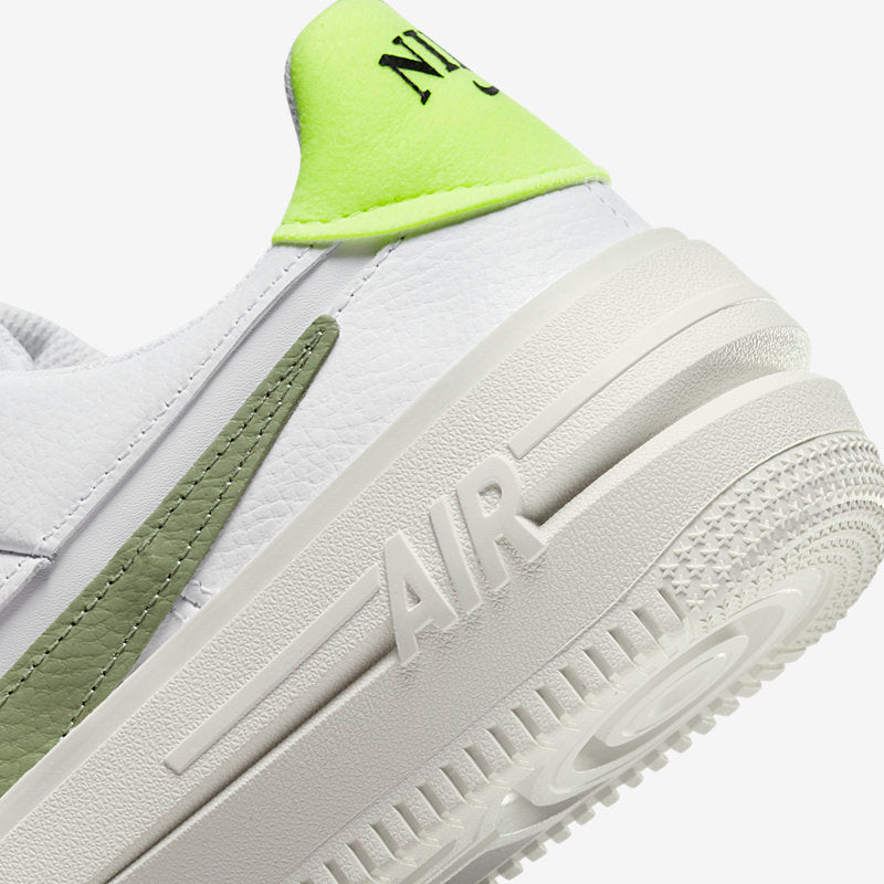 Nike Wmns Air Force 1 PLT.AF.ORM