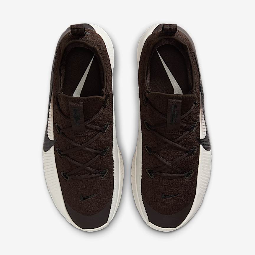 Nike LeBron TR 1