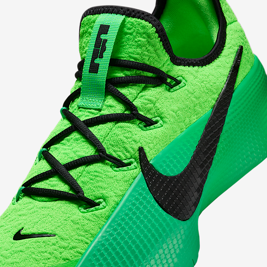 Nike LeBron TR 1