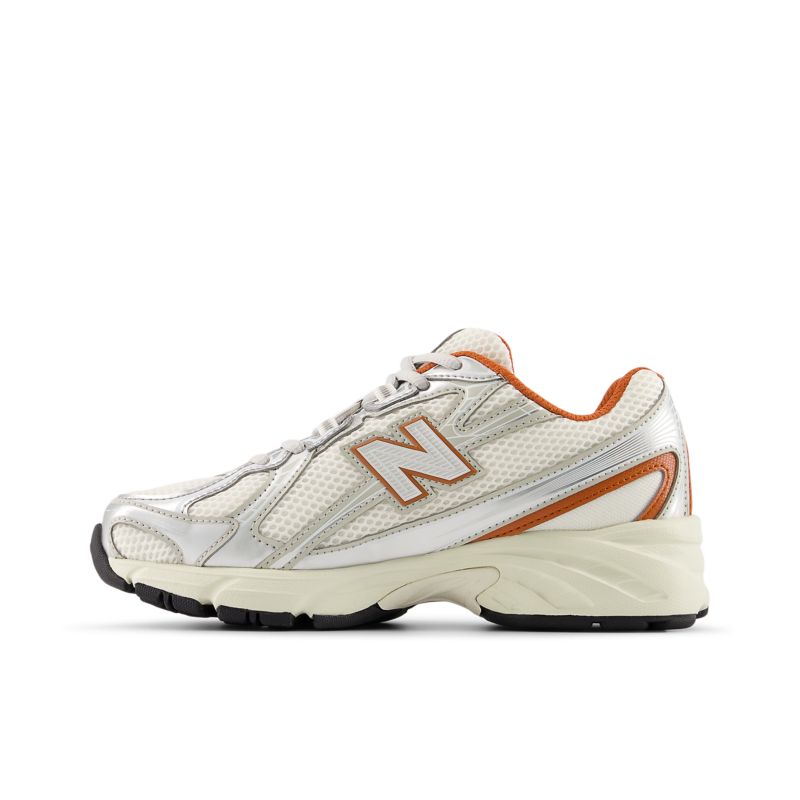 New Balance 770