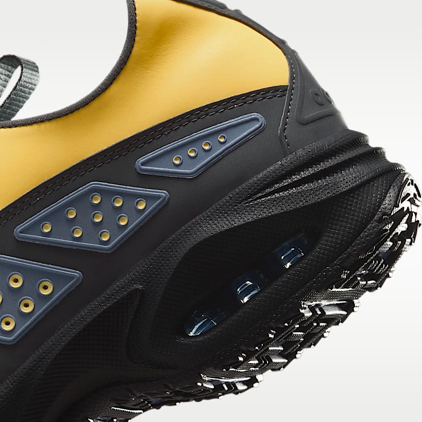 Nike Air Max Sndr Saturn Gold/ Off Noir-Diffused Blue-Black