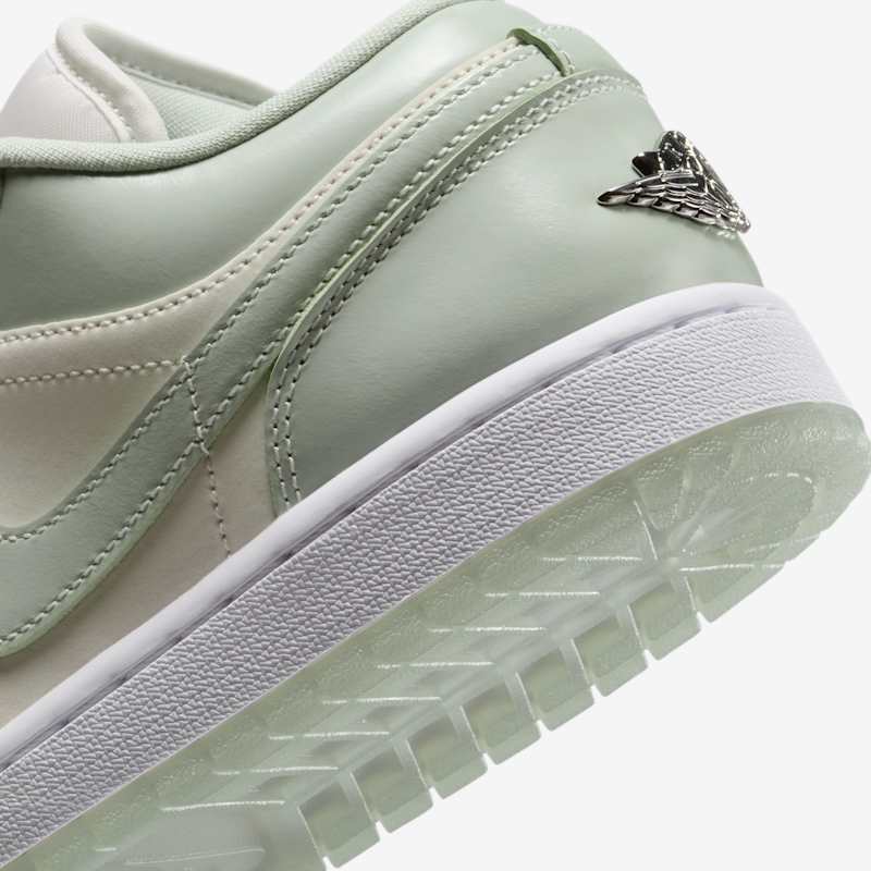 Air Jordan 1 Low SE