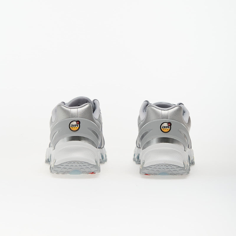 Nike Wmns Air Max DN8 Wolf Grey/ Metallic Silver-Off White