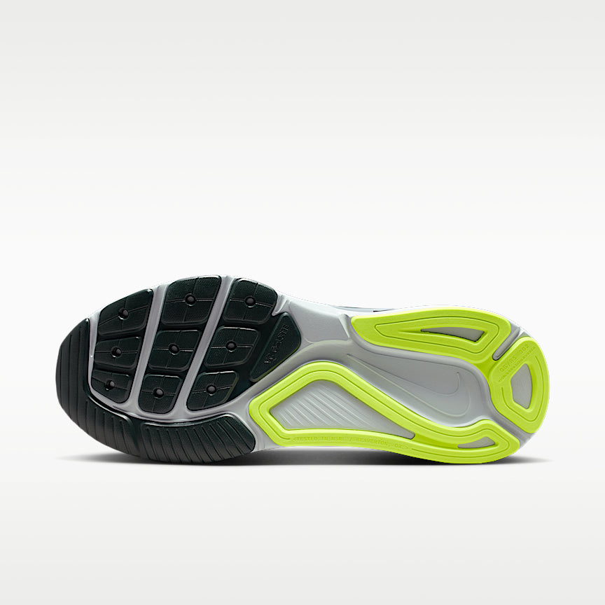 Nike Structure 26