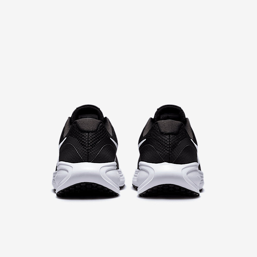 Nike Wmns Revolution 8