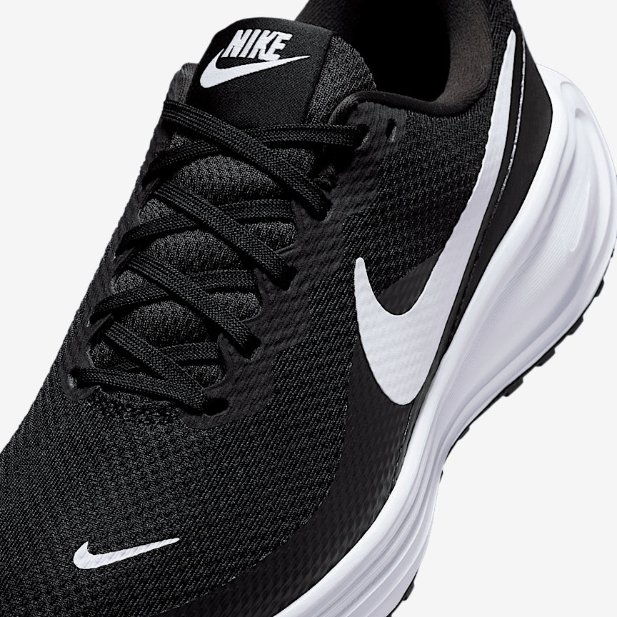 Nike Wmns Revolution 8