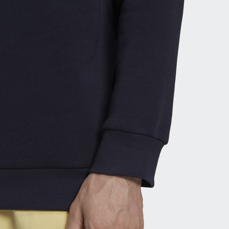 adidas Sportswear Essentials Big Logo