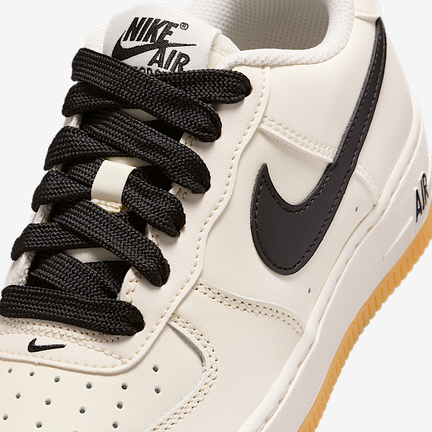 Nike Air Force 1 LV8 3