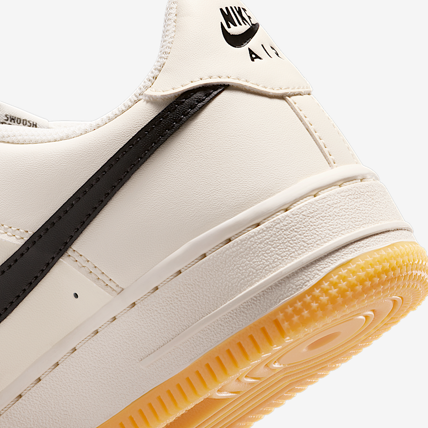 Nike Air Force 1 LV8 3
