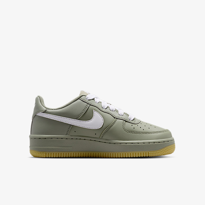 Nike Air Force 1 LV8 3