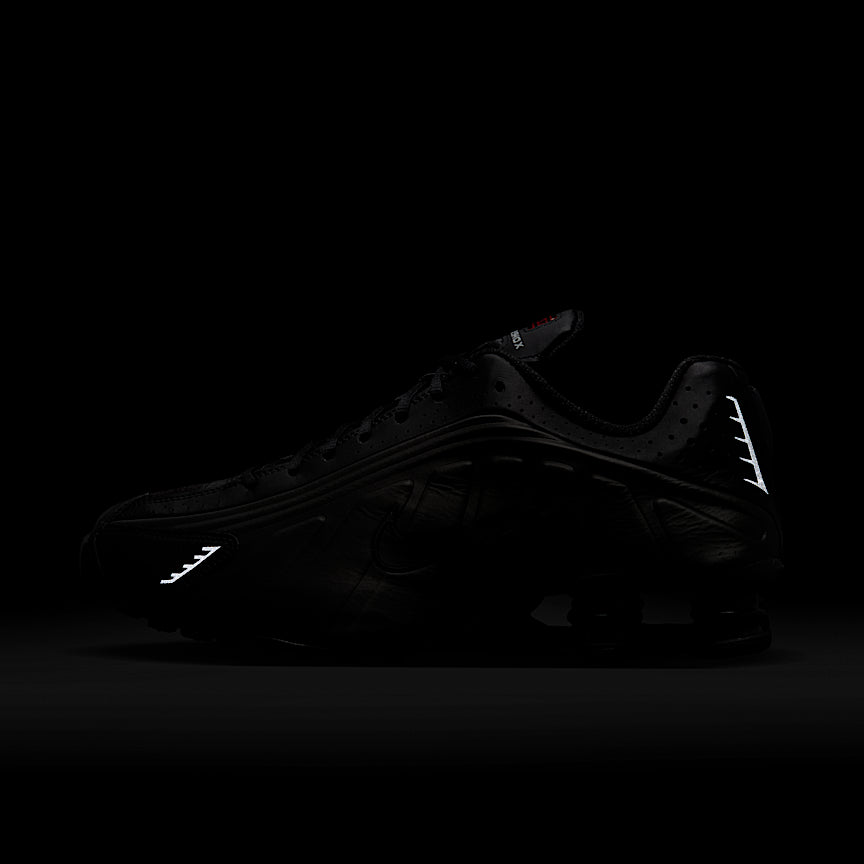 Nike Shox R4