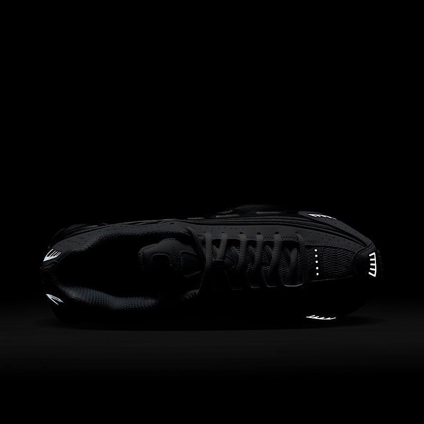 Nike Shox R4