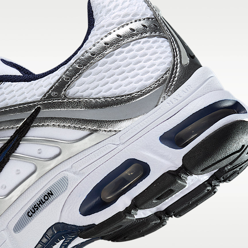 Nike Wmns Air Max Moto 2K