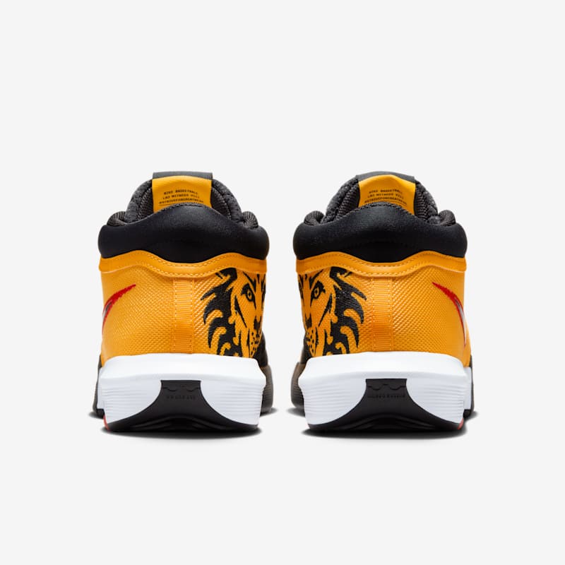 Nike Lebron Witness VIII