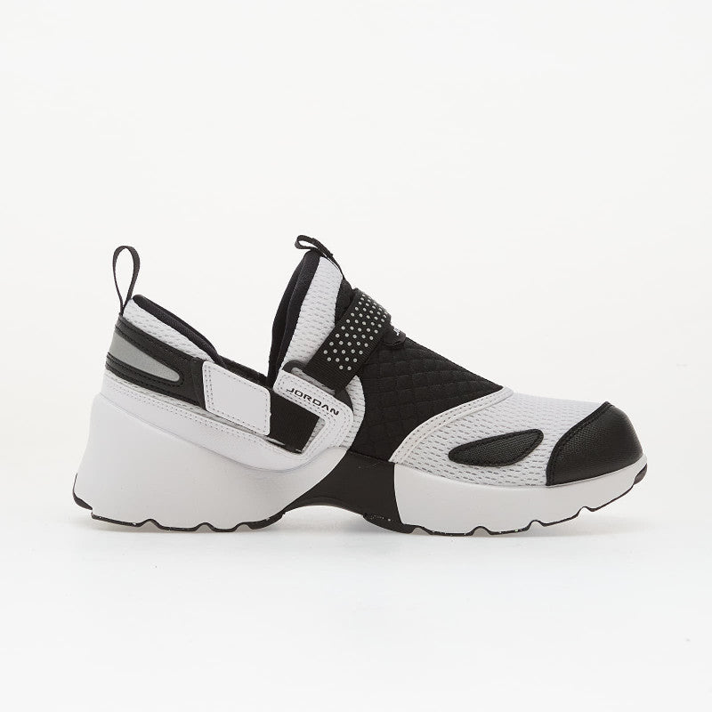 Jordan Wmns Trunner Lx White/ Black-Reflective Slvr
