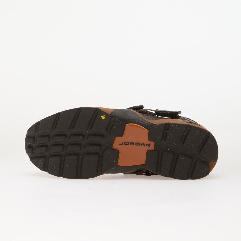 Jordan Trunner LX Lt British Tan/ Desert Orange