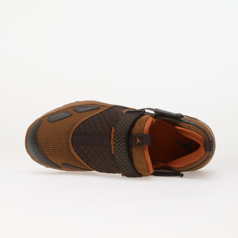 Jordan Trunner LX Lt British Tan/ Desert Orange