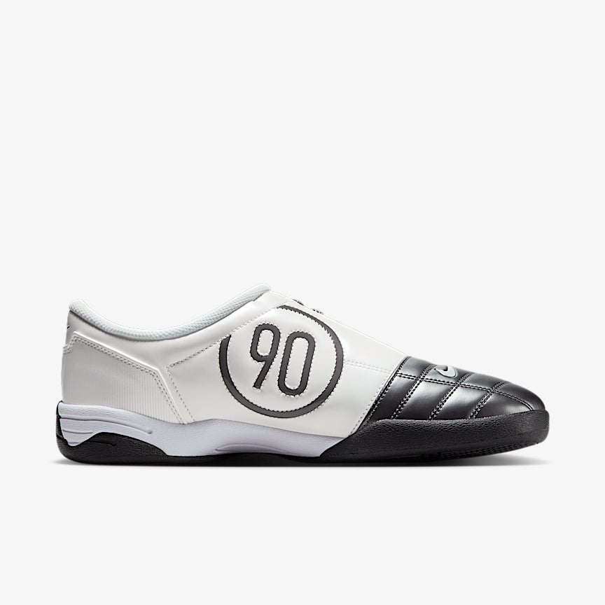 Nike Total 90