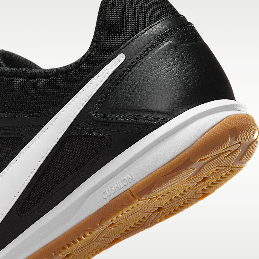 Nike Gato