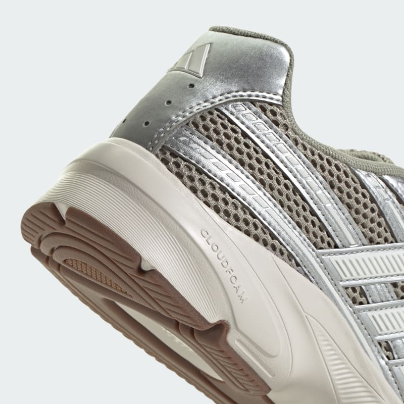 adidas TECHNOCHAOS 2000