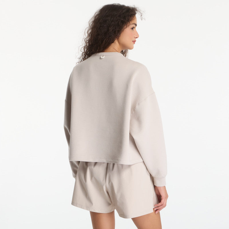 Nike 24.7 ImpossiblySoft Women's Dri-FIT Oversized Crew-Neck Top Cream II/ Cream II/ College Grey
