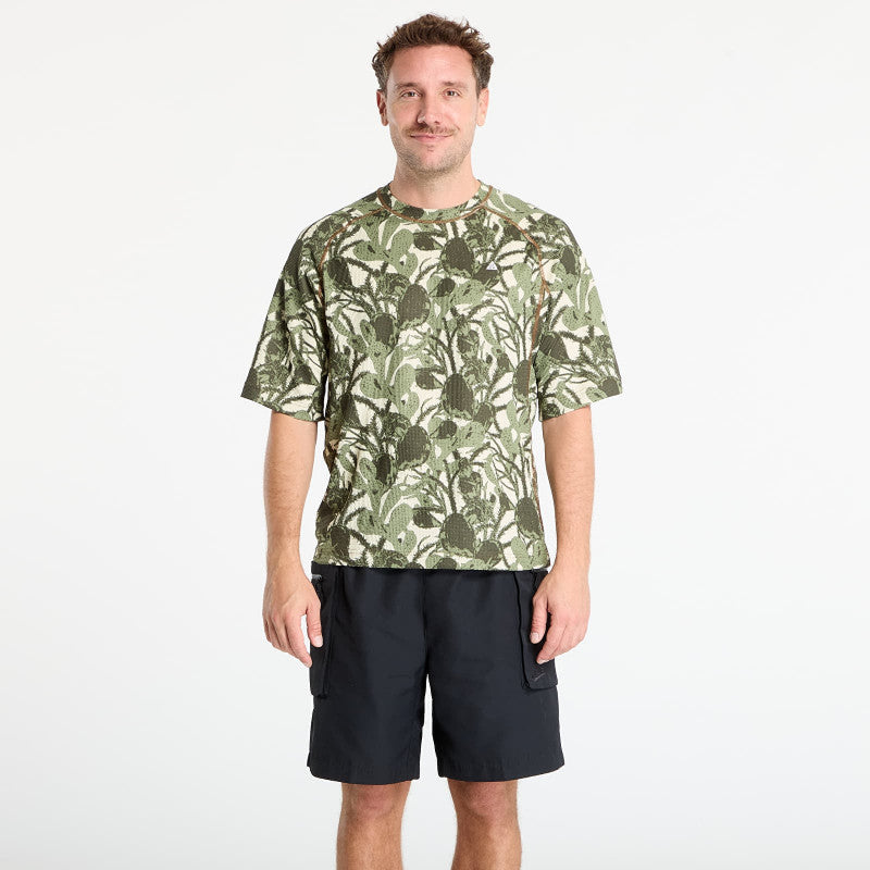 Nike ACG "Chinati" Men's Dri-FIT ADV Short-Sleeve Top Lt Khaki/ Cargo Khaki/ Summit White