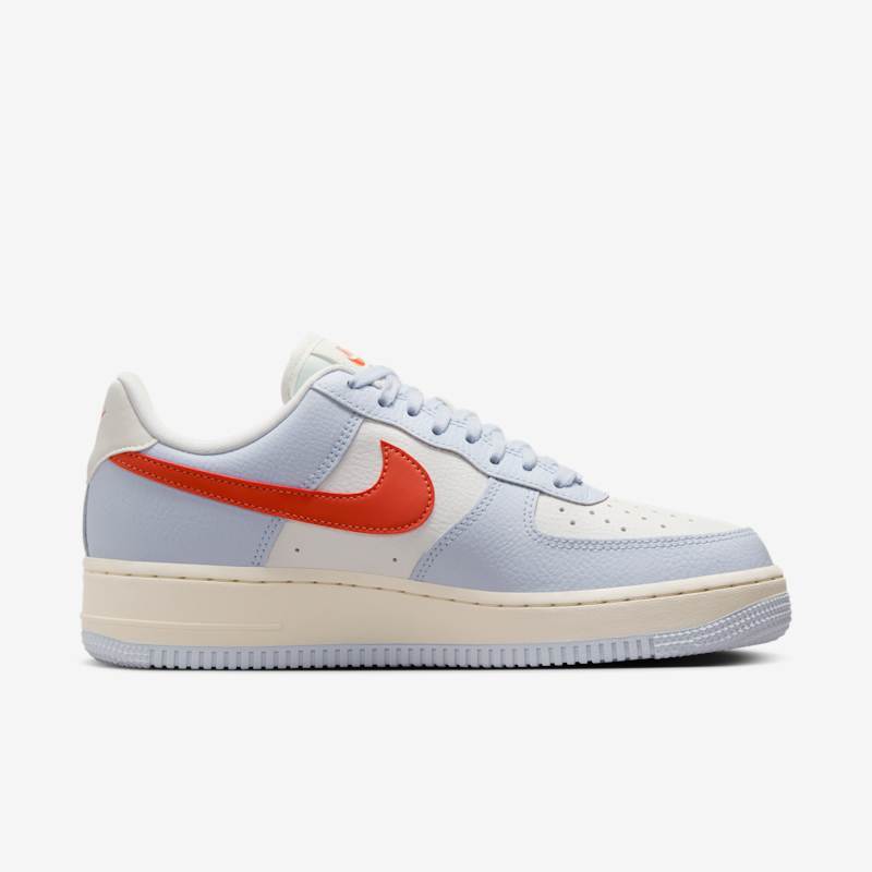 Nike Wmns Air Force 1 '07