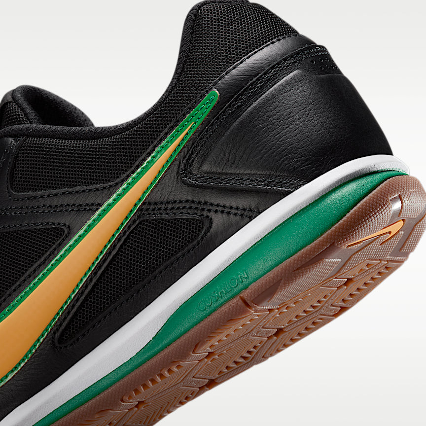 Nike Gato