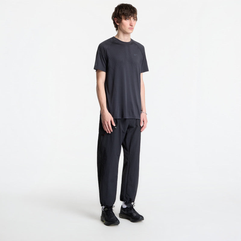 Nike Stride Plus Men's Dri-FIT ADV Short-Sleeve Running Top Off Noir/ Black/ Refblk