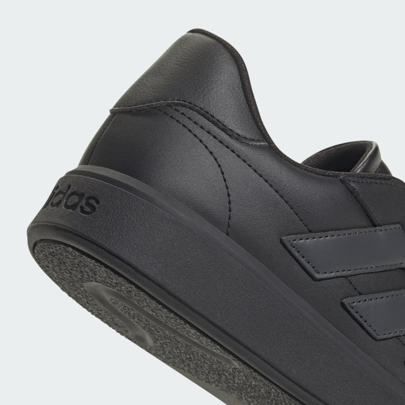 adidas Courtblock