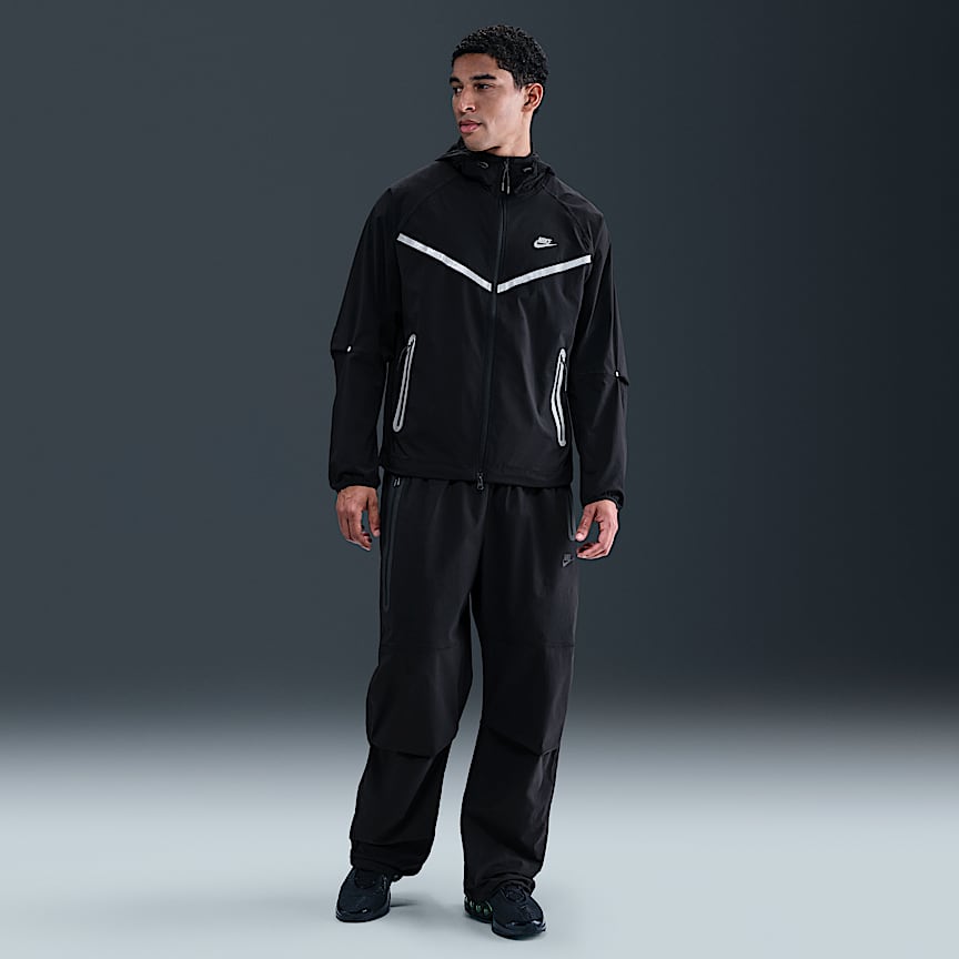 Nike Tech Men's Full-Zip Woven Windrunner Jacket Black