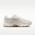 Nike Wmns Air Max Moto 2K Phantom/ Mtlc Summit Wht-Light Bone-Sail