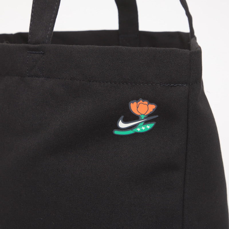 Nike Heritage Tote Bag 22L Black/ Stadium Green/ White