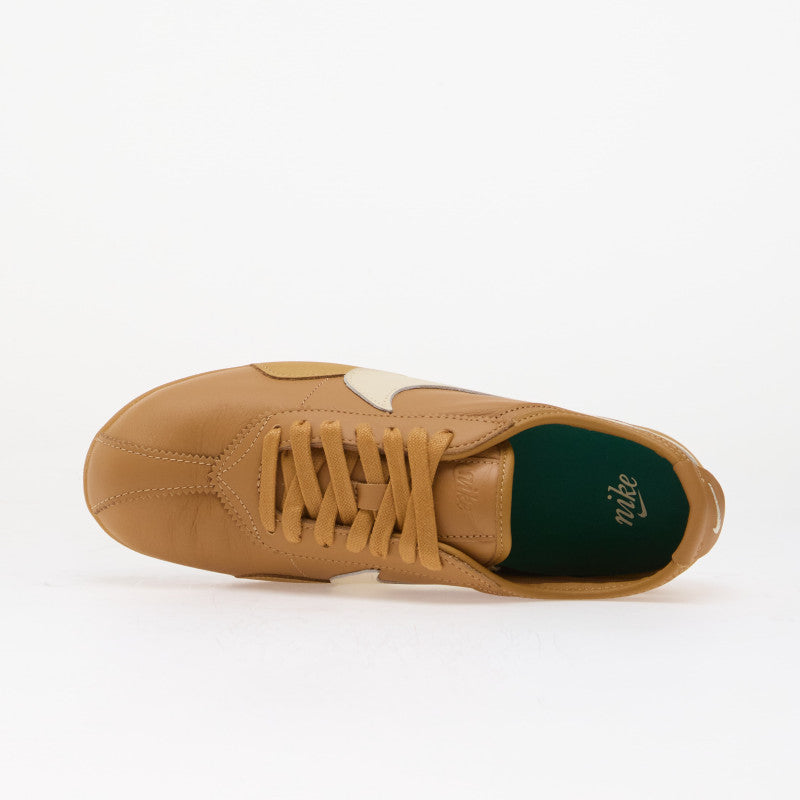 Nike Moon Flax/ Pale Ivory-Gum Medium Brown-Malachite