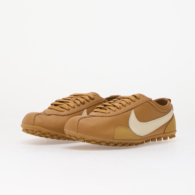 Nike Moon Flax/ Pale Ivory-Gum Medium Brown-Malachite
