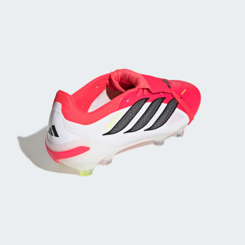 adidas z wywijanym językiem na naturalną nawierzchnię PREDATOR PRO