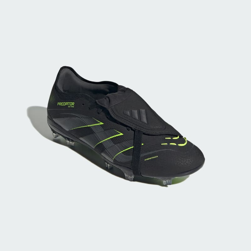 adidas Predator Pro z wywijanym językiem na naturalną nawierzchnię